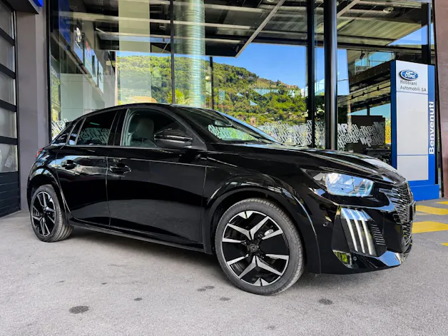 Peugeot 208 1.2 MHEV 145 GT