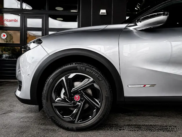 DS Automobiles AUTOMOBILES DS 3 Crossback 1.2 PureTech Performance Line EAT8