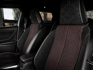 DS Automobiles AUTOMOBILES DS 3 Crossback 1.2 PureTech Performance Line EAT8