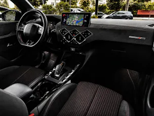 DS Automobiles AUTOMOBILES DS 3 Crossback 1.2 PureTech Performance Line EAT8