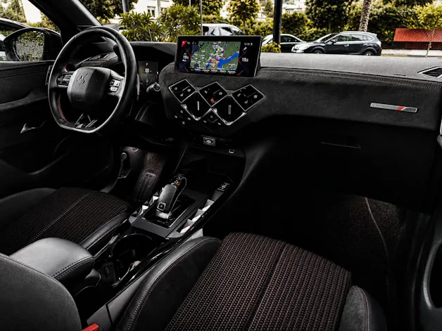 DS Automobiles AUTOMOBILES DS 3 Crossback 1.2 PureTech Performance Line EAT8