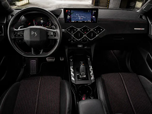 DS Automobiles AUTOMOBILES DS 3 Crossback 1.2 PureTech Performance Line EAT8