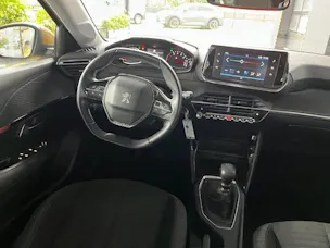 Peugeot 208 1.2 PureTech Allure EAT8