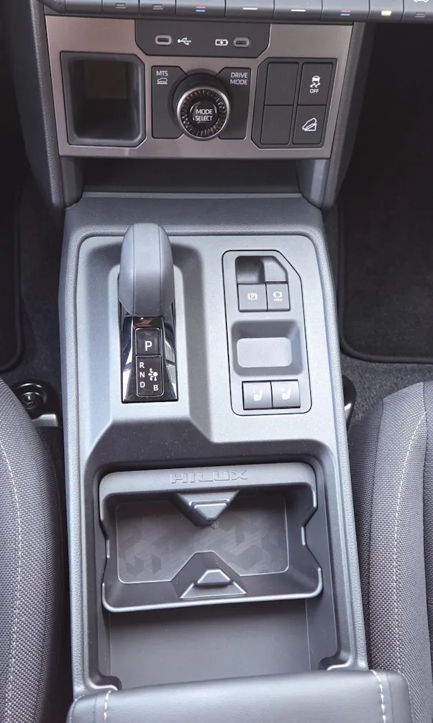 Toyota Hilux Double Cab.-Pick-up 59KWh Comfort