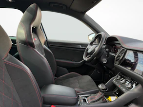 https://vehicle.imgix.net/4368143/33596e58-f93b-4b4e-bfa2-eb232cb42f6f.jpg