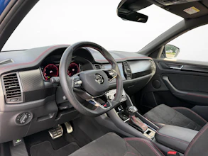 https://vehicle.imgix.net/4368143/bd88f5c2-45fe-425e-a465-55481e065218.jpg