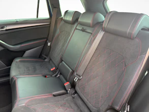 https://vehicle.imgix.net/4368143/f0621fc1-cf55-46be-b21e-7e359b0b840b.jpg