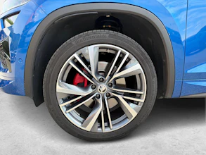 https://vehicle.imgix.net/4368143/ff155137-86ee-4802-8d9e-fe6cb779c25f.jpg