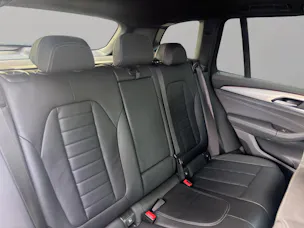 BMW X3 20d xDrive paddles