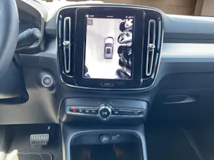 VOLVO XC40 2.0 B3 MH Plus Dark