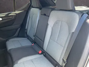 Volvo XC40 2.0 B3 MH Plus Dark