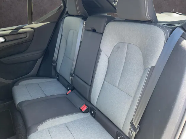 Volvo XC40 2.0 B3 MH Plus Dark