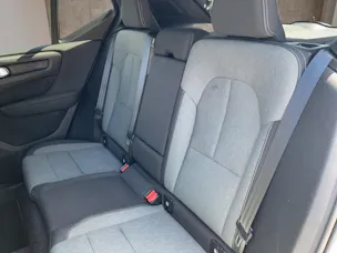 VOLVO XC40 2.0 B3 MH Plus Dark