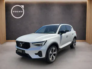 Volvo XC40 2.0 B3 MH Plus Dark