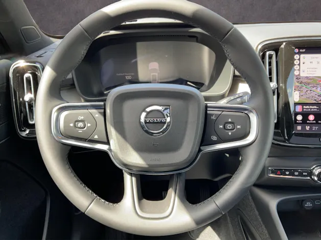 Volvo XC40 2.0 B3 MH Plus Dark