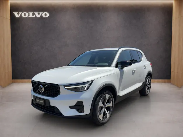 Volvo XC40 2.0 B3 MH Plus Dark