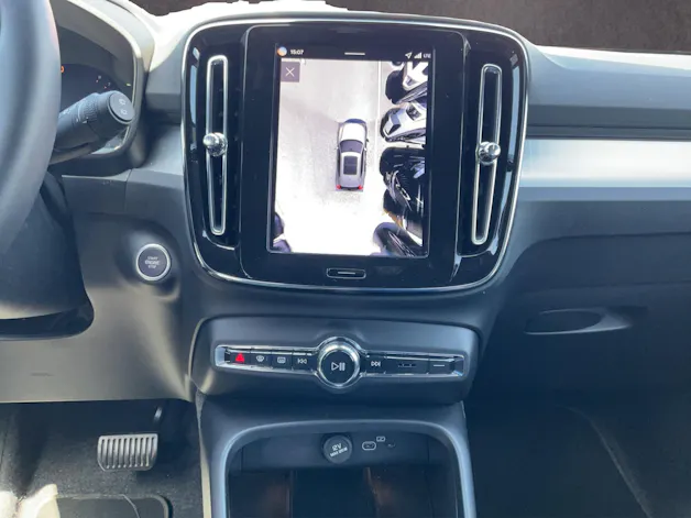 Volvo XC40 2.0 B3 MH Plus Dark