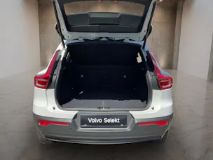VOLVO XC40 2.0 B3 MH Plus Dark