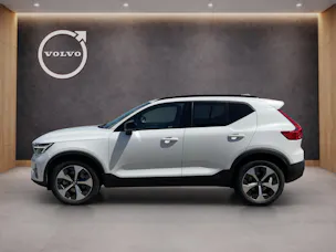 Volvo XC40 2.0 B3 MH Plus Dark