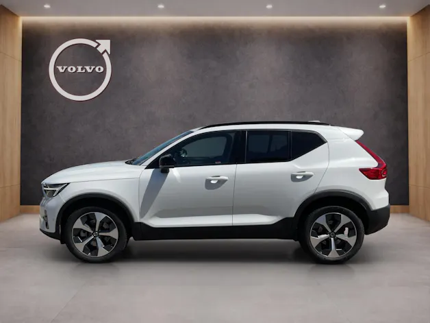 Volvo XC40 2.0 B3 MH Plus Dark
