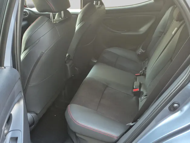 Toyota Yaris 1.5 VVT-i HSD GR Sport