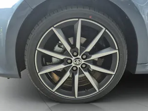 Toyota Yaris 1.5 VVT-i HSD GR Sport