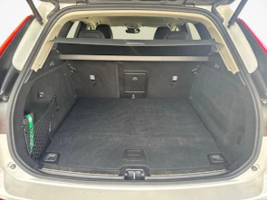 immagine del veicolo VOLVO XC60 2.0 T6 TE Plus Dark eAWD / ab 3,99% Leasing bei Abschluss einer Protect Autoversicherung