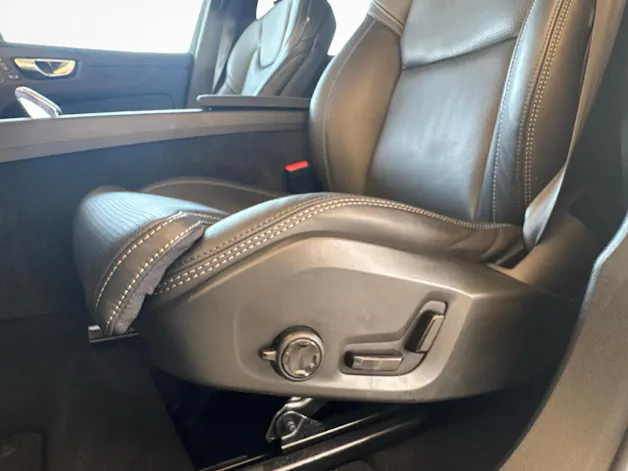 Volvo XC60 2.0 T6 TE Plus Dark eAWD / ab 3,99% Leasing bei Abschluss einer Protect Autoversicherung