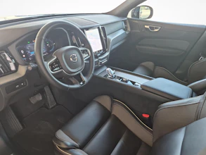 https://vehicle.imgix.net/4368227/4e475a2e-a7f1-4e3f-9a19-4ce24d11d2d7.jpg