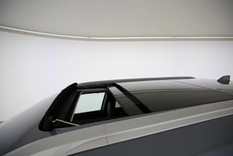 https://vehicle.imgix.net/4368245/5ba9d1dd-5c7e-4fca-8bfc-9f3e3e0c74ac.jpg