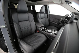 https://vehicle.imgix.net/4368245/92504f51-3636-4dfb-af5b-7ddf3abe0697.jpg