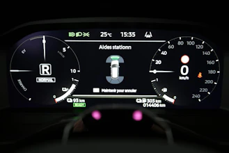 https://vehicle.imgix.net/4368245/fc448586-f592-473e-88f1-0dd69207dcf0.jpg