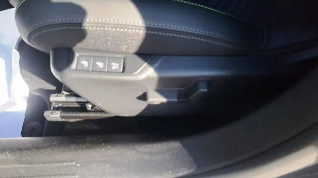 Peugeot 208 1.2 Hybrid 145 GT