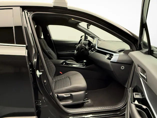 Toyota C-HR 2.0 VVTi HSD Trend