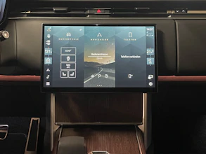 https://vehicle.imgix.net/4368254/b2cfdb7f-ef67-4b10-aaac-0eb6a0ef6e35.jpg