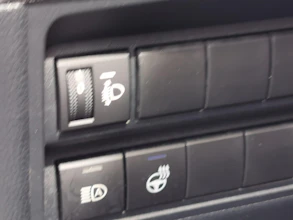 https://vehicle.imgix.net/4368275/0bd3483b-84f7-46aa-af0e-40586c57cde2.jpg