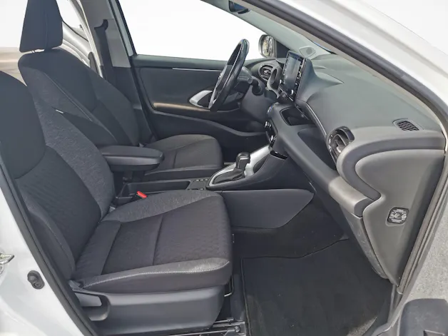 Toyota Yaris 1.5 VVT-i HSD Trend