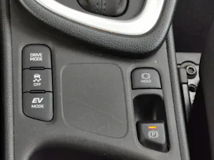 Toyota Yaris 1.5 VVT-i HSD Trend