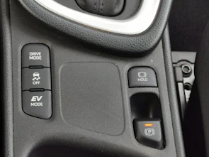 Fahrzeugbild TOYOTA Yaris 1.5 VVT-i HSD Trend