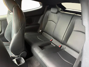 https://vehicle.imgix.net/4368352/05686a2c-6b18-49b8-a3f2-d3daae9a48f7.jpg