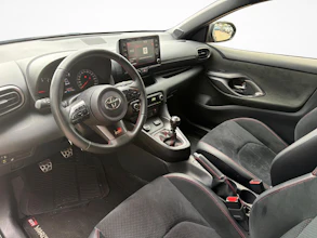 https://vehicle.imgix.net/4368352/a0e8f757-77e3-4951-87aa-8ce3e69c4e45.jpg