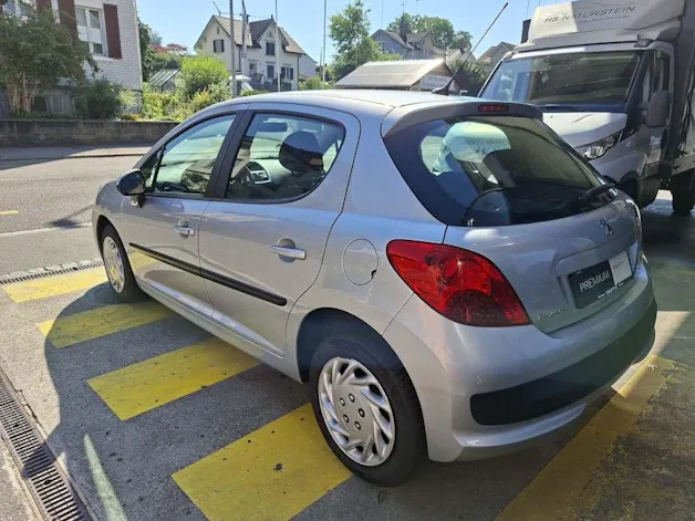 Peugeot 207 1.4 16V 95 Millesim 200
