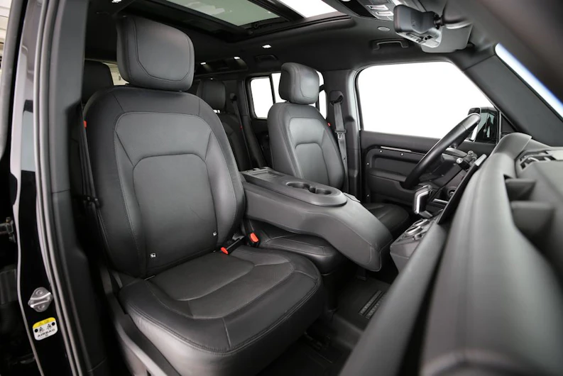 immagine del veicolo LAND ROVER DEFENDER