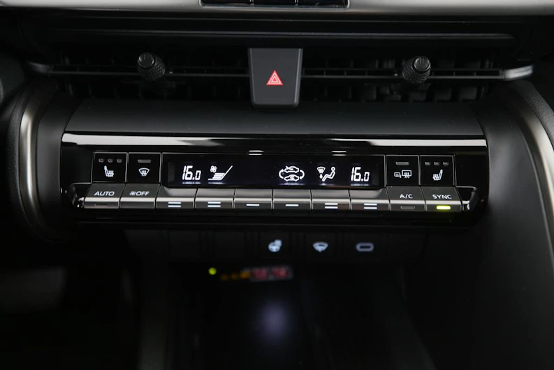 image du véhicule TOYOTA C-HR