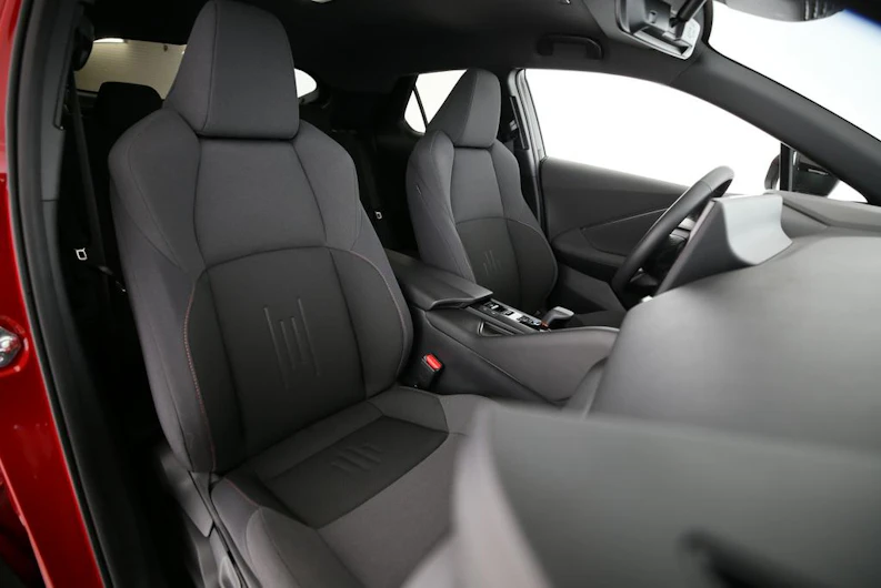 image du véhicule TOYOTA C-HR