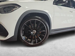 image du véhicule MERCEDES-BENZ GLA 250 4MATIC AMG Line