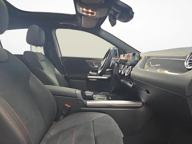Mercedes-Benz GLA 250 4MATIC AMG Line