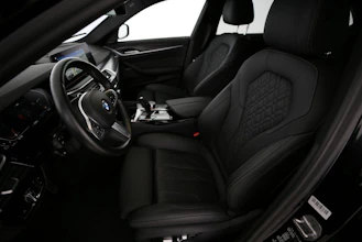 https://vehicle.imgix.net/4368500/0d487eaf-7aab-4def-a9dd-c916a695b73f.jpg