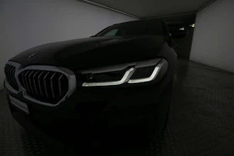 https://vehicle.imgix.net/4368500/389fa3eb-474a-4b42-af80-75a0f85c07cb.jpg