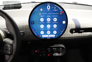 MINI J01 Cooper SE